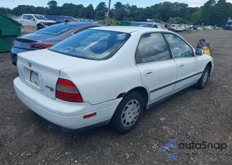 1994 Honda Accord Lx/Ex from USA, damaged, VIN 1HGCD564XRA014313